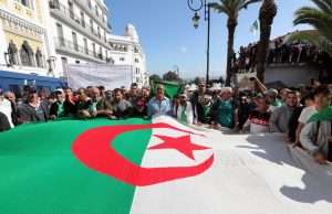 Algerian election: hopefuls submit their candidacy for presidency