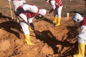 UN investigates mass graves at Tunisia-Libya border 