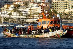 Over 300 sub-Saharan migrants reach Spain in 24 hours
