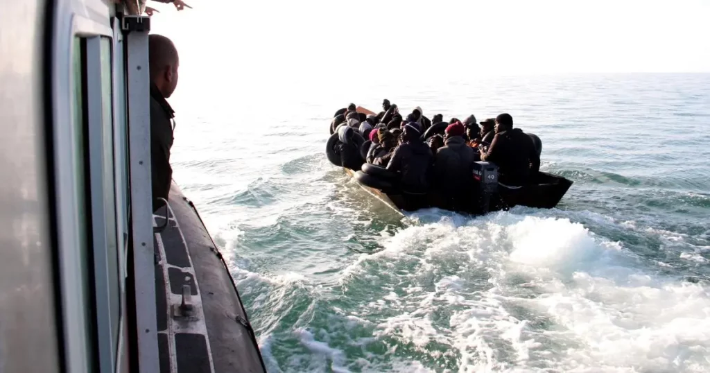 13 migrants found dead off Tunisian coast