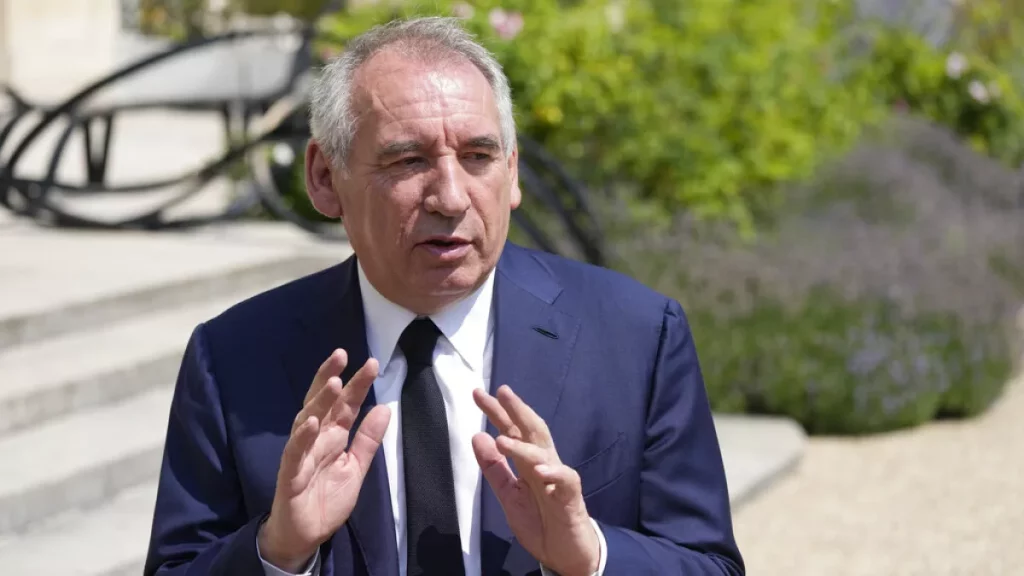 New French PM Bayrou saves 4000 teaching jobs