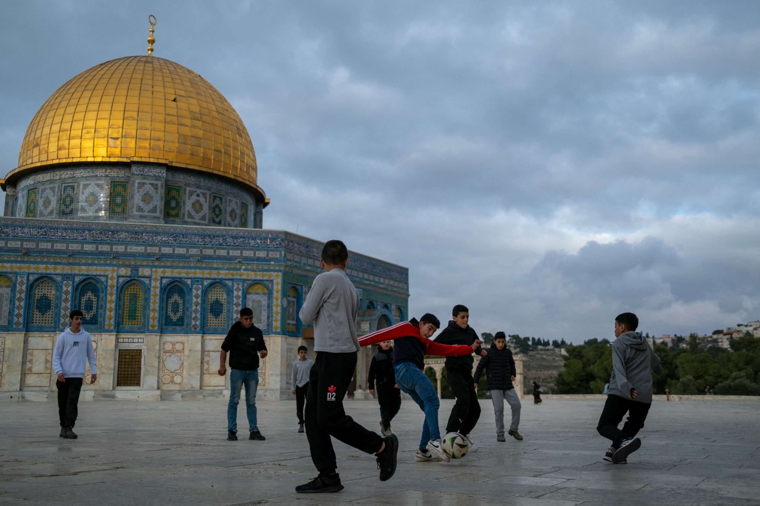 Israel to restrict access to al-Aqsa mosque