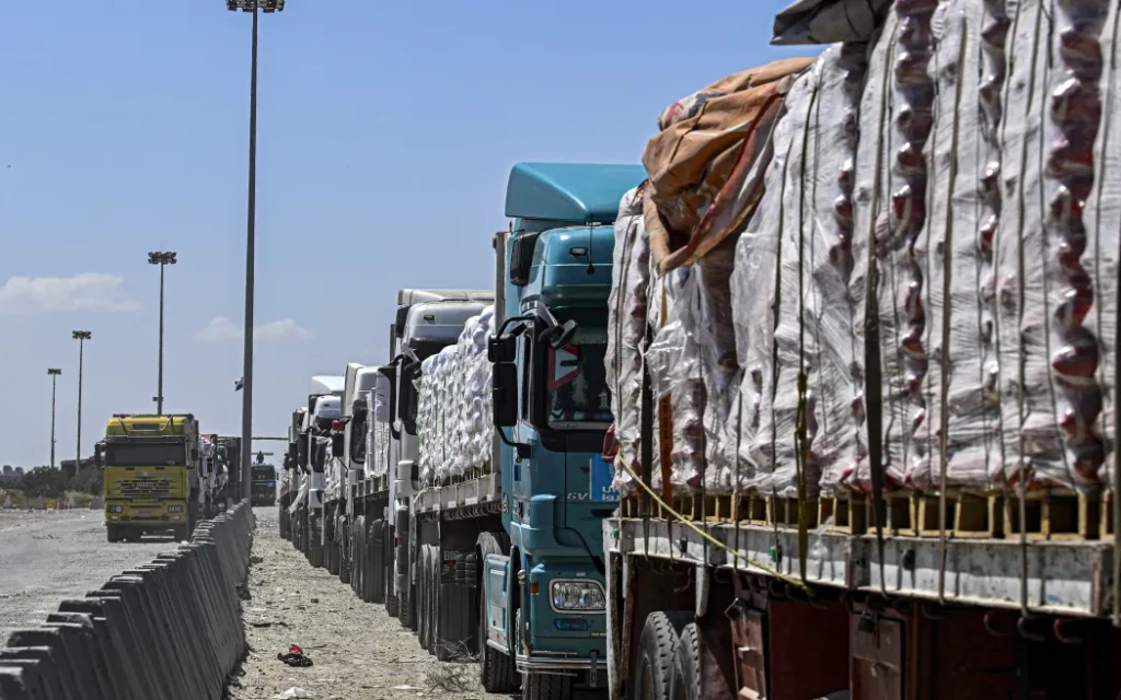 Egypt: Sinai firm charging trucks entering Gaza ,000 in ‘bribes’