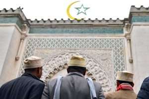 Algerian imams to receive visas from France, despite tensions