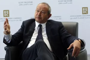 Billionaire Sawiris says Egypt should reconsider mega-projects