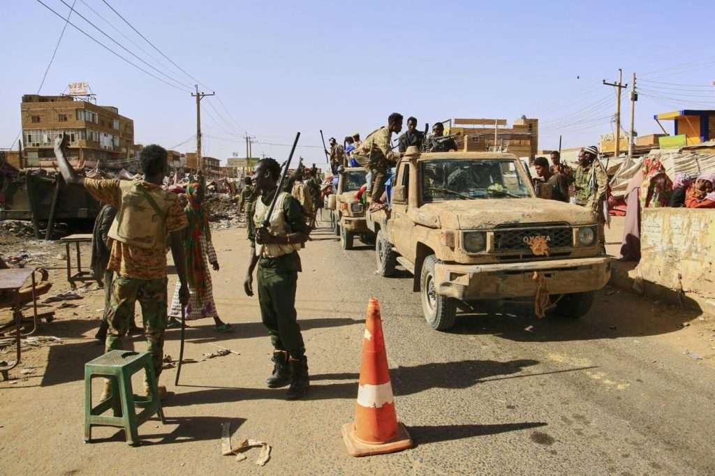 Sudan: Residents welcome return of the army near Khartoum Sudan: Residents welcome return of the army near Khartoum