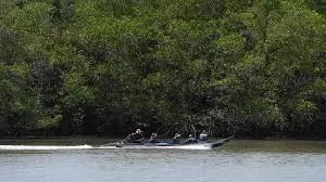 Boat capsizes in Congo, killing at least 25