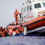 Mediterranean: 54 migrants rescued from oil platform