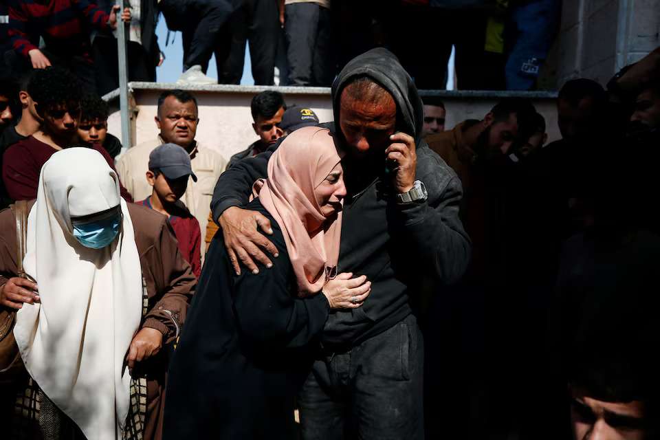 Israeli strike hits Gaza hospital, three journalists killed Israeli strike hits Gaza hospital, three journalists killed