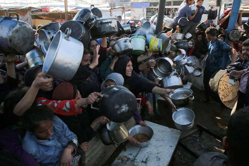 No food aid in Gaza for second day as crisis worsens
