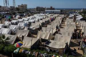 Israel prepares for Gaza evacuations with tents and aid