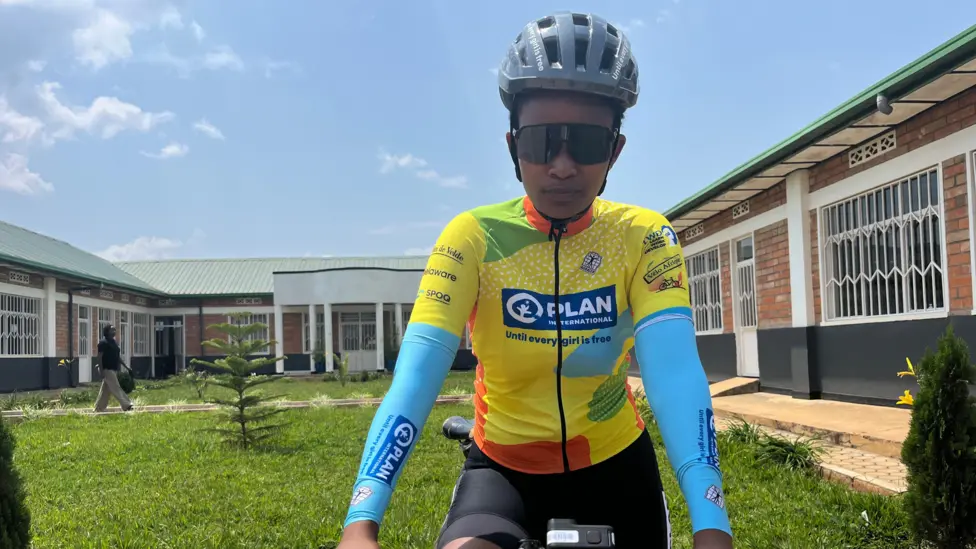 Cycling and women’s rights in Rwanda: a path to freedom Cycling and women’s rights in Rwanda: a path to freedom