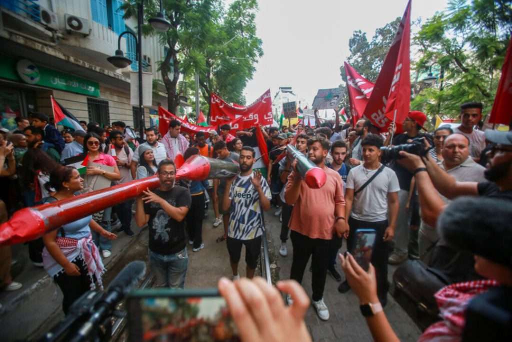 Tunisian protesters continue to lay siege to US embassy over Gaza Tunisian protesters continue to lay siege to US embassy over Gaza