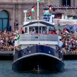 People of Tunisia welcome flotilla carrying aid to Gaza