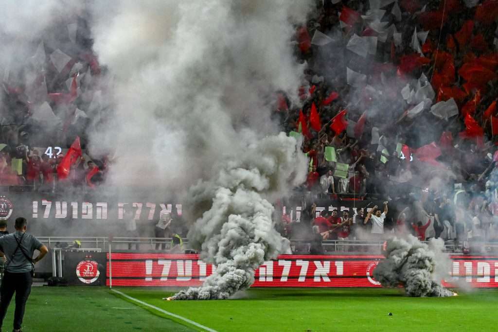Israeli Premier League derby cancelled after “violent riots” Israeli Premier League derby cancelled after “violent riots”
