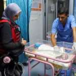 Gaza babies share oxygen masks, Israel blocks medical equipment