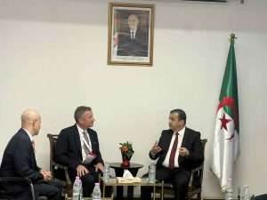 Algeria seeks new energy partnerships with Exxon and Chevron
