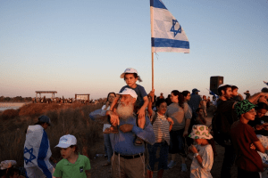 Israeli settlers break into Gaza Strip