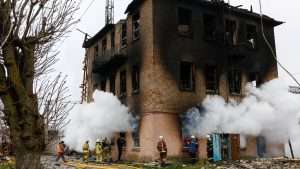 Major Russian barrage hits Ukraine amid peace talks